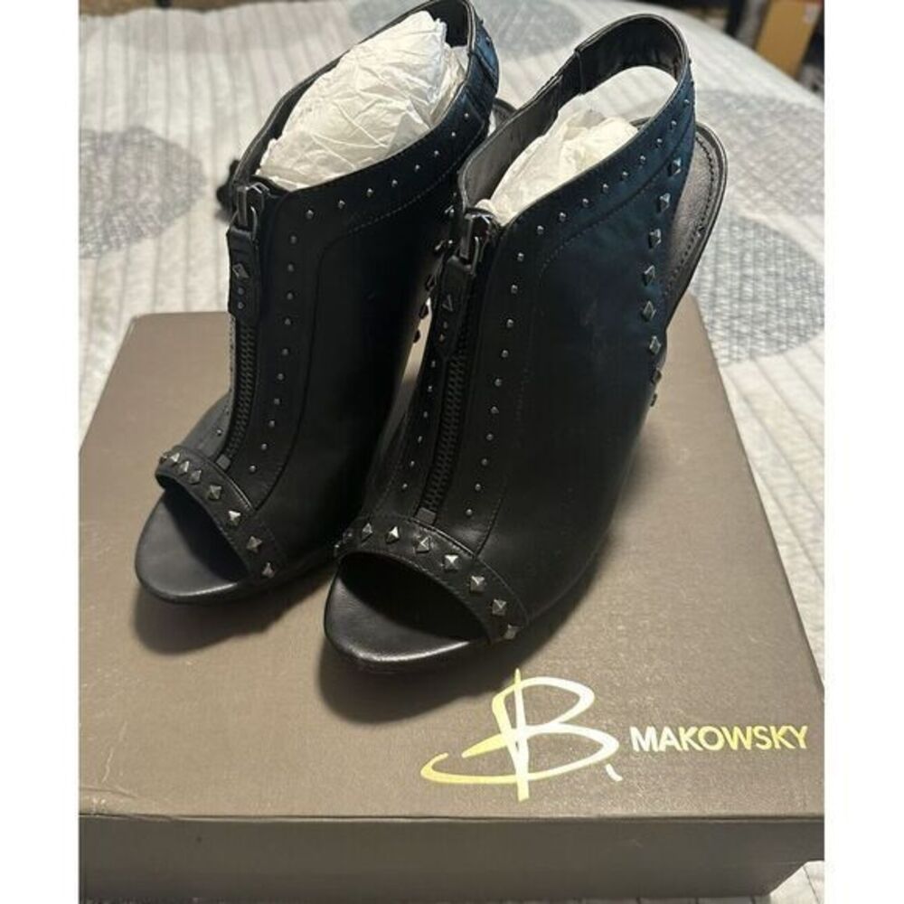 B Makowsky Black Leather Heels‎ Shoes Size 8